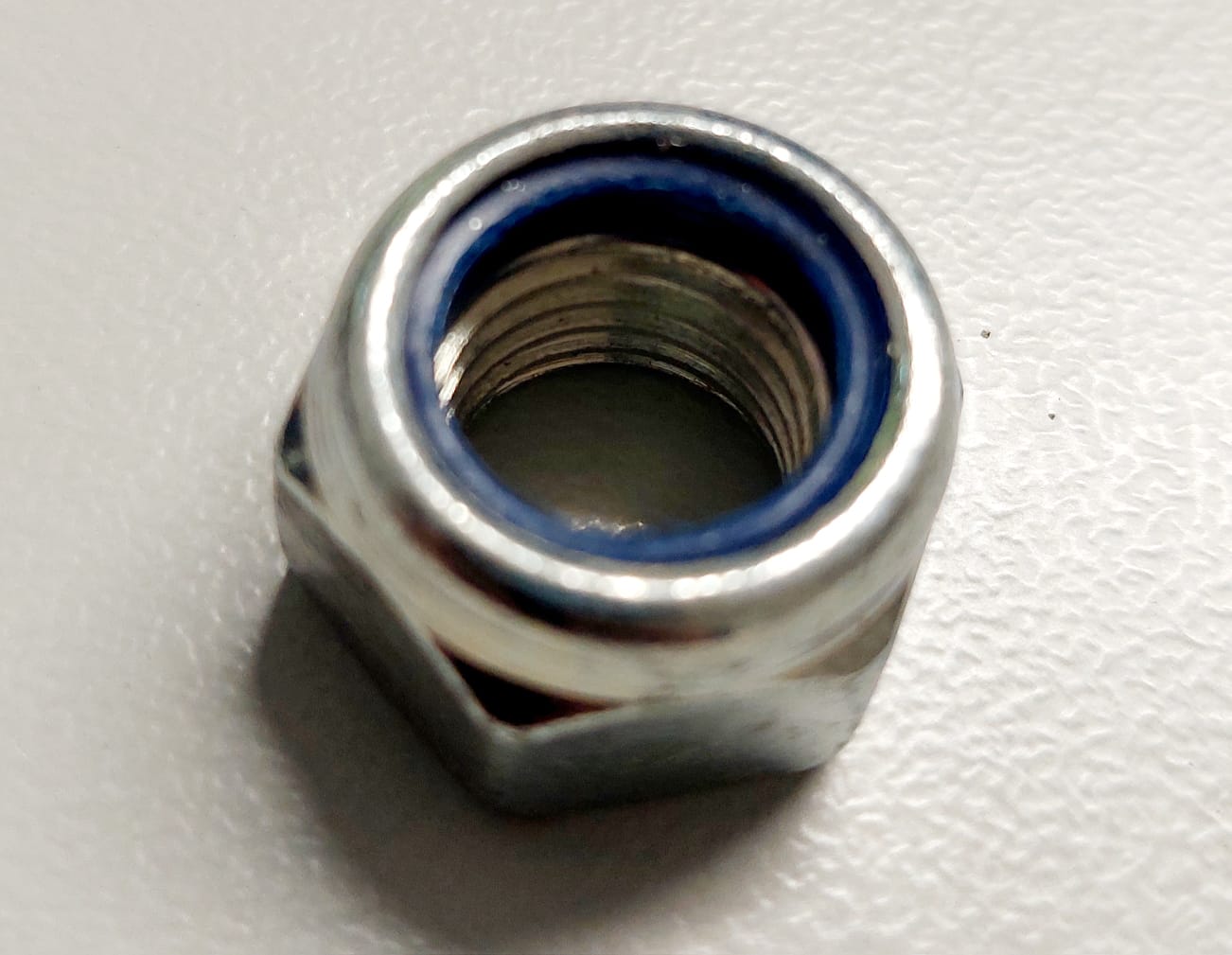 Hexagon nuts, M16, self-locking