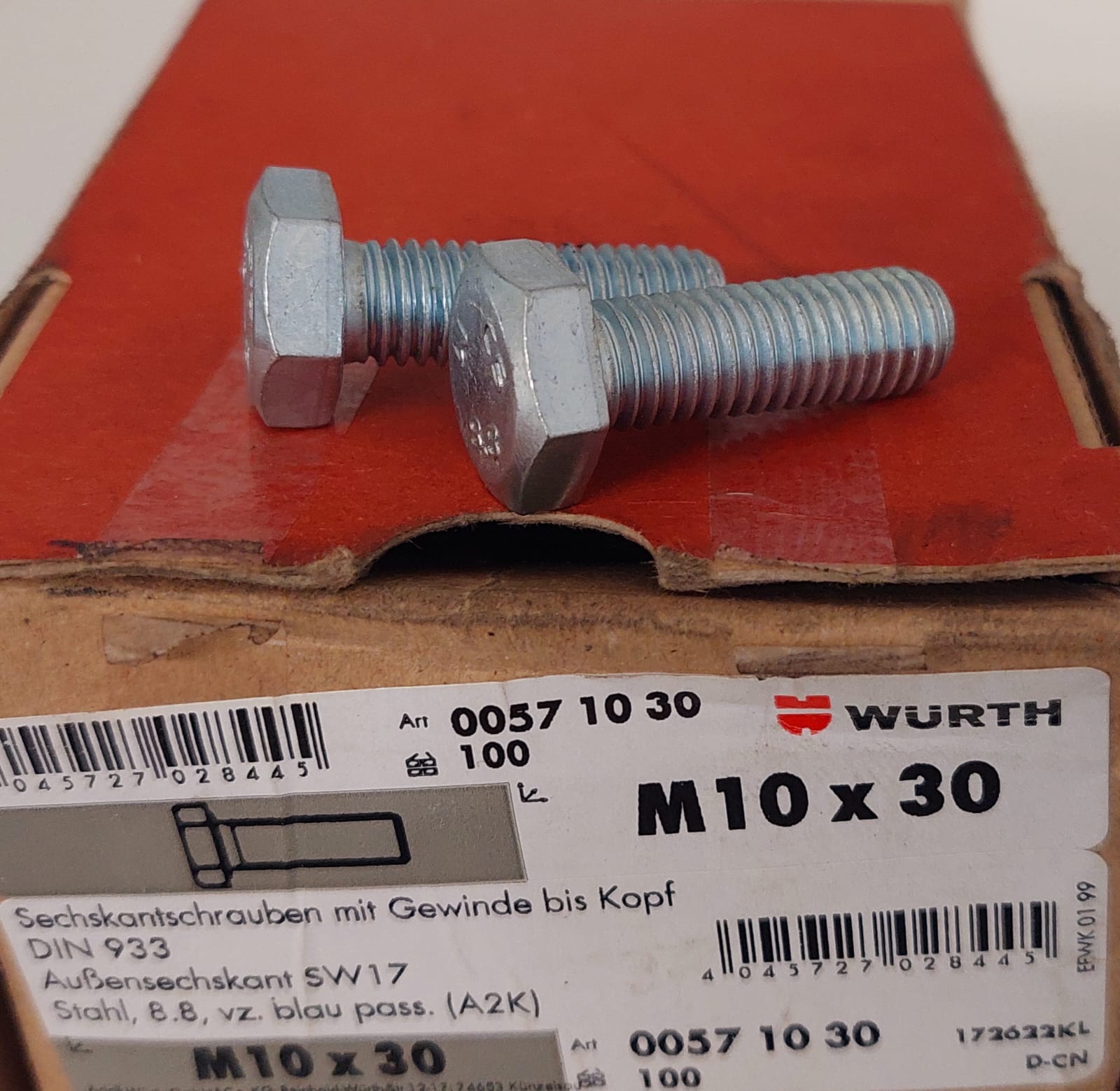 Hexagon head screw with thread up to the head M10x30